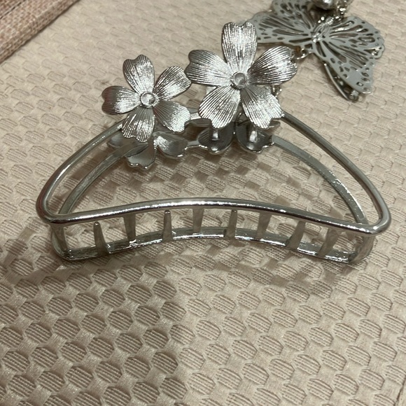 Silver Butterfly & Flower Hair Clip - Picture 3 of 5